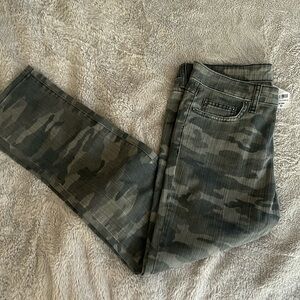 Carmar Camo jeans size 27 NWT